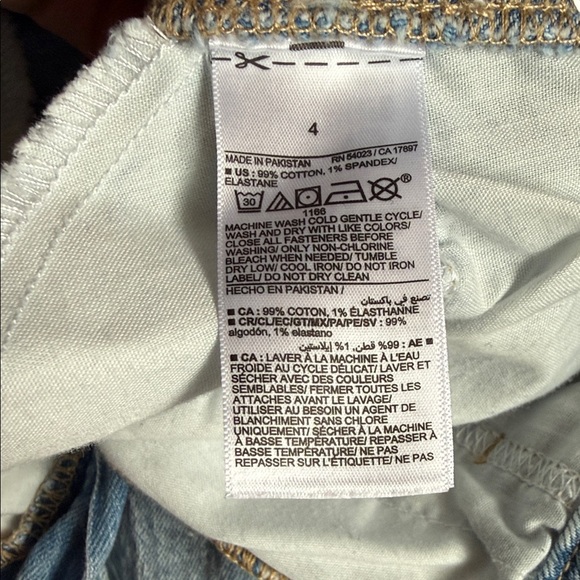 Old Navy Women's Light Blue Straight Leg Jeans - Picture 3 of 7